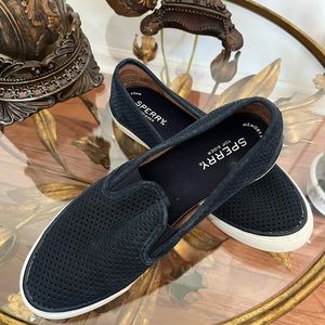 Ladies Sperry top cider memory foam shoes, like new only worn once or twice